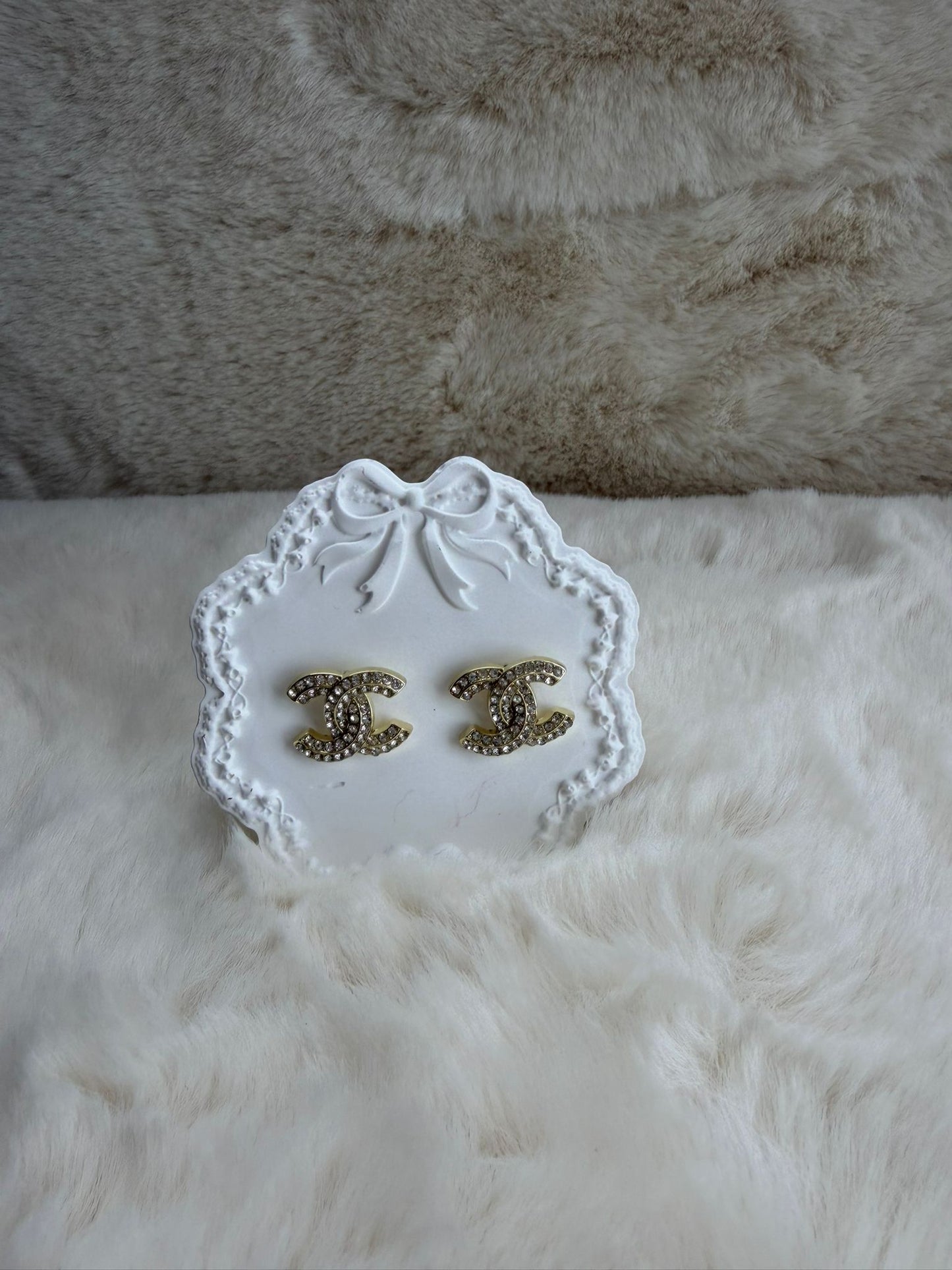 Thick Classic Gold Earring